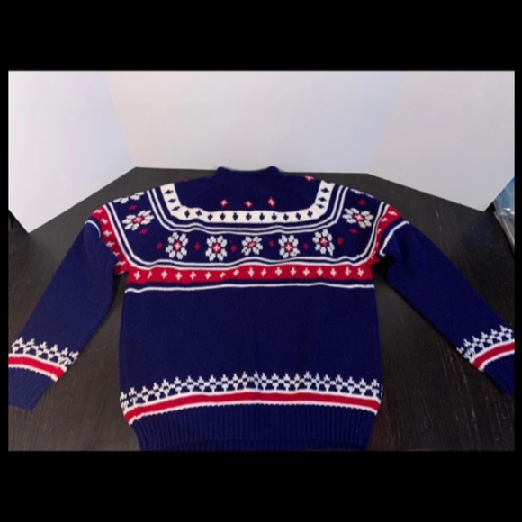 JC Penney Nordic Style Ski Sweater Blue, Red, and White Snowflake Design Size L - Picture 7 of 9
